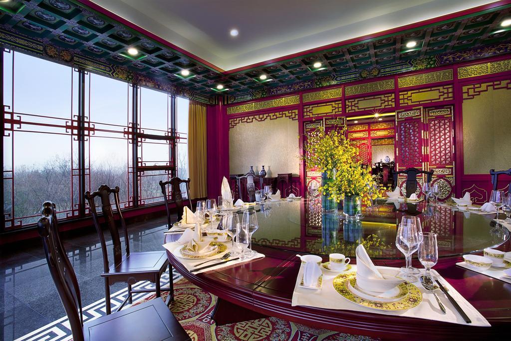 Wyndham Grand Qingdao Hotel Exterior foto